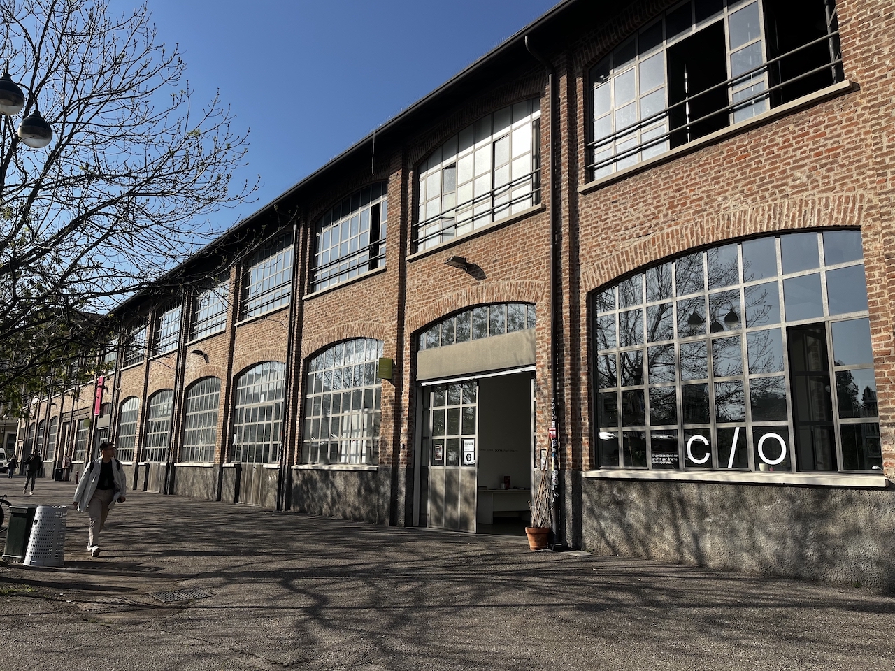 Milan Design Week ，product design，Brand design，packing design，Colored razor，