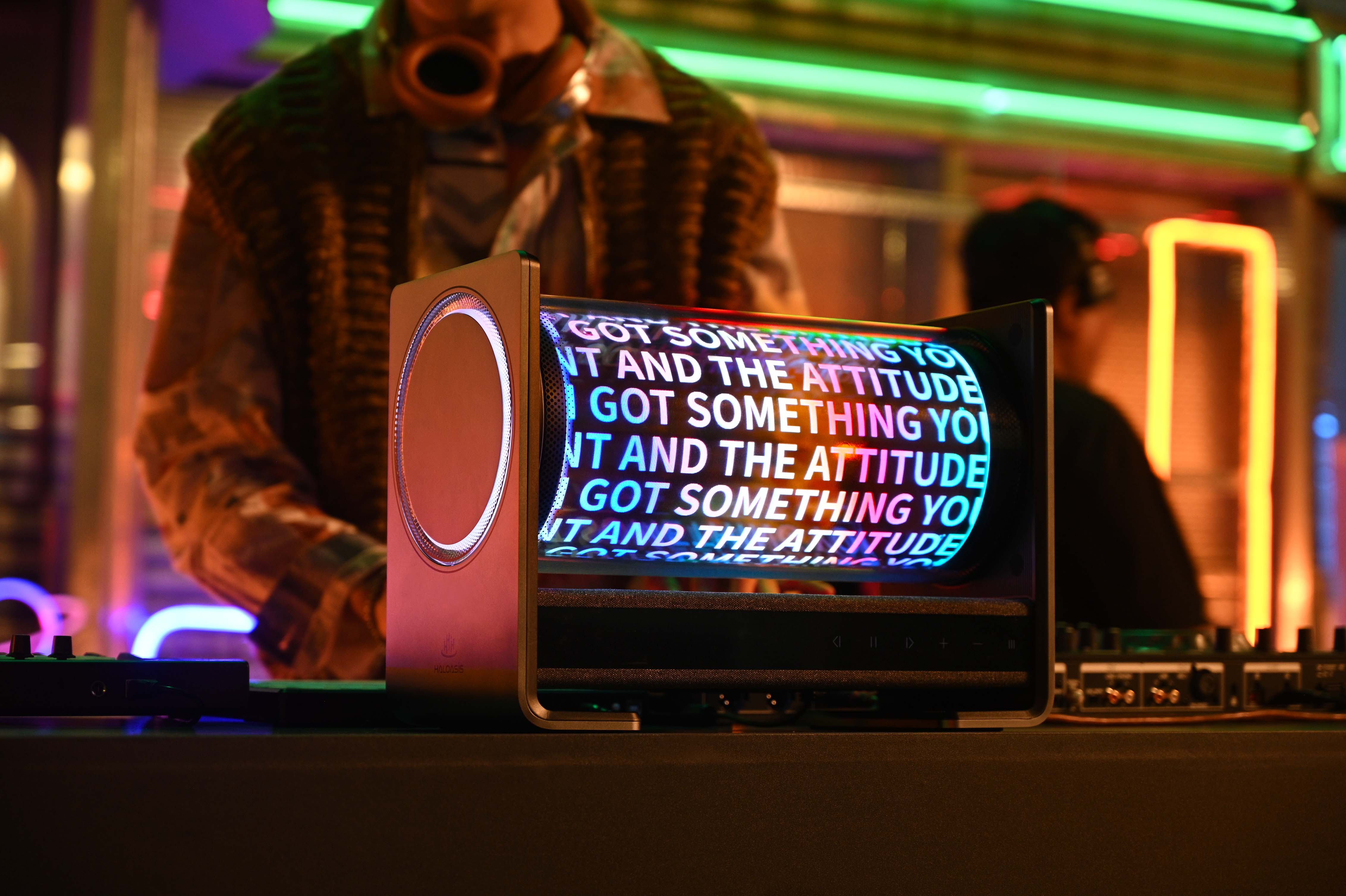 industrial design，Structural design，holographic lyrics sound，sound，