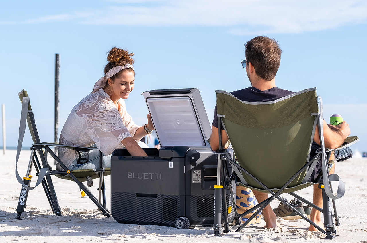 product design，Portable，Refrigerator，Replace the battery，