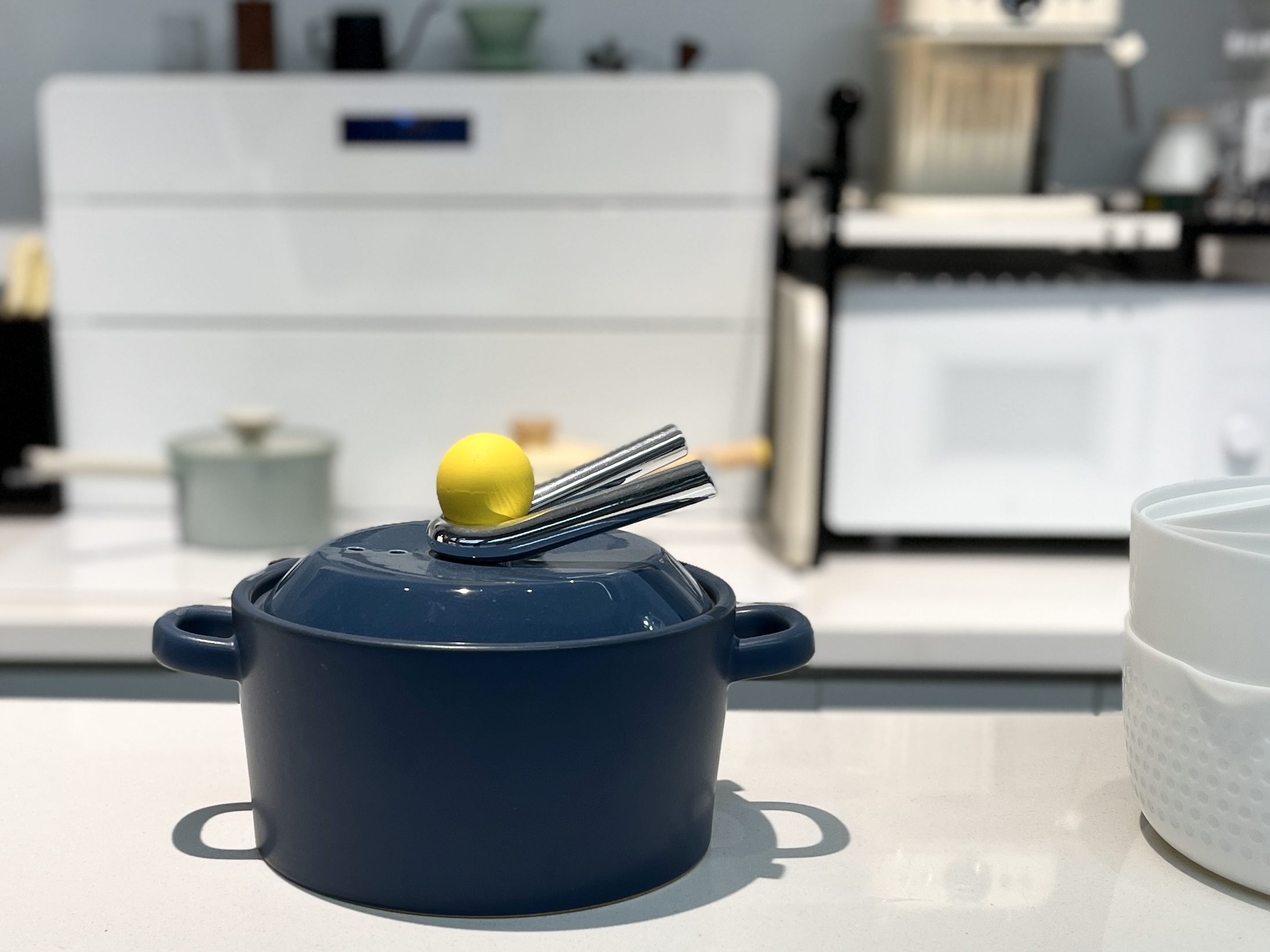 Ceramic pot，pot，Creative design，