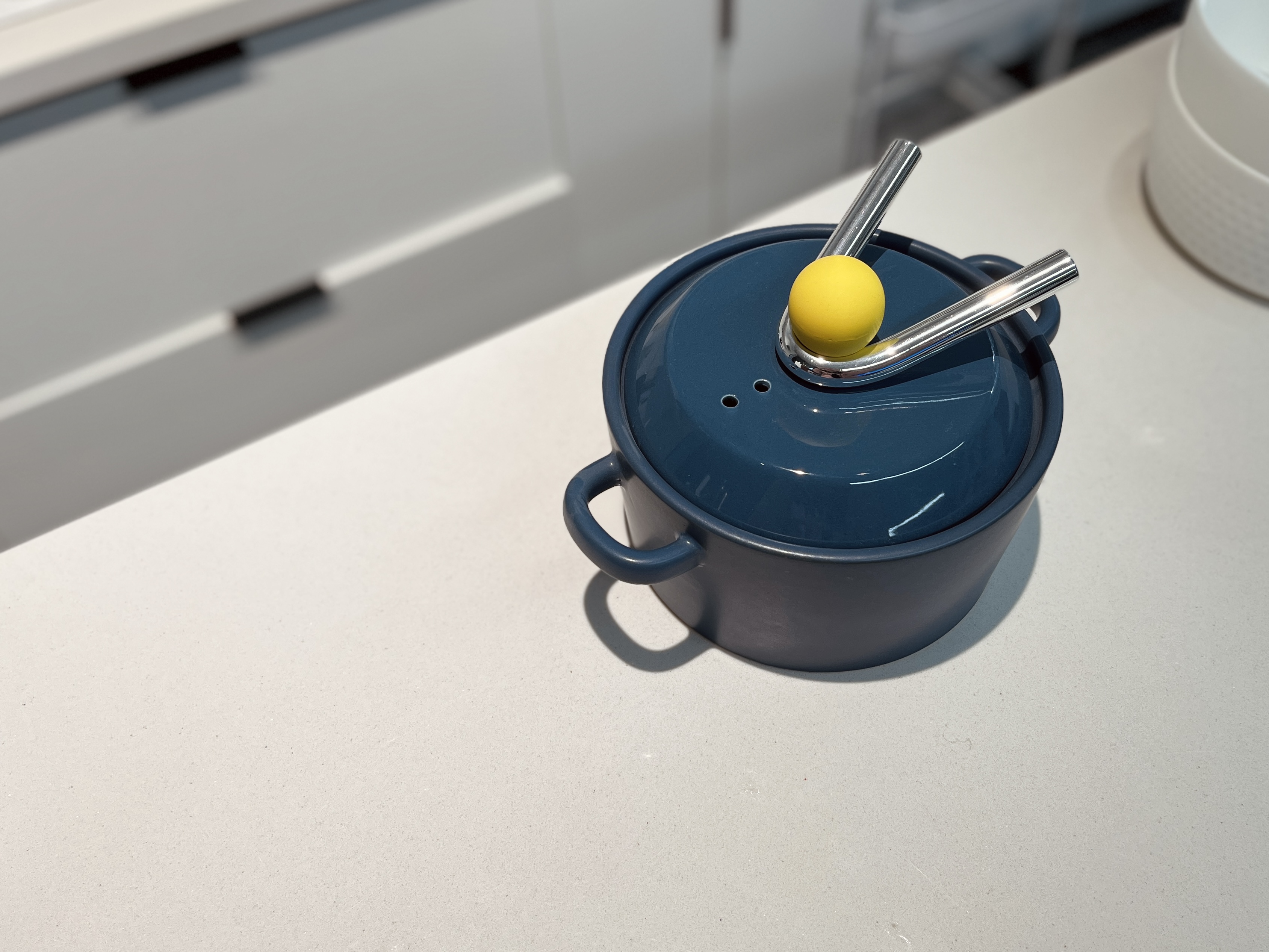 Ceramic pot，pot，Creative design，