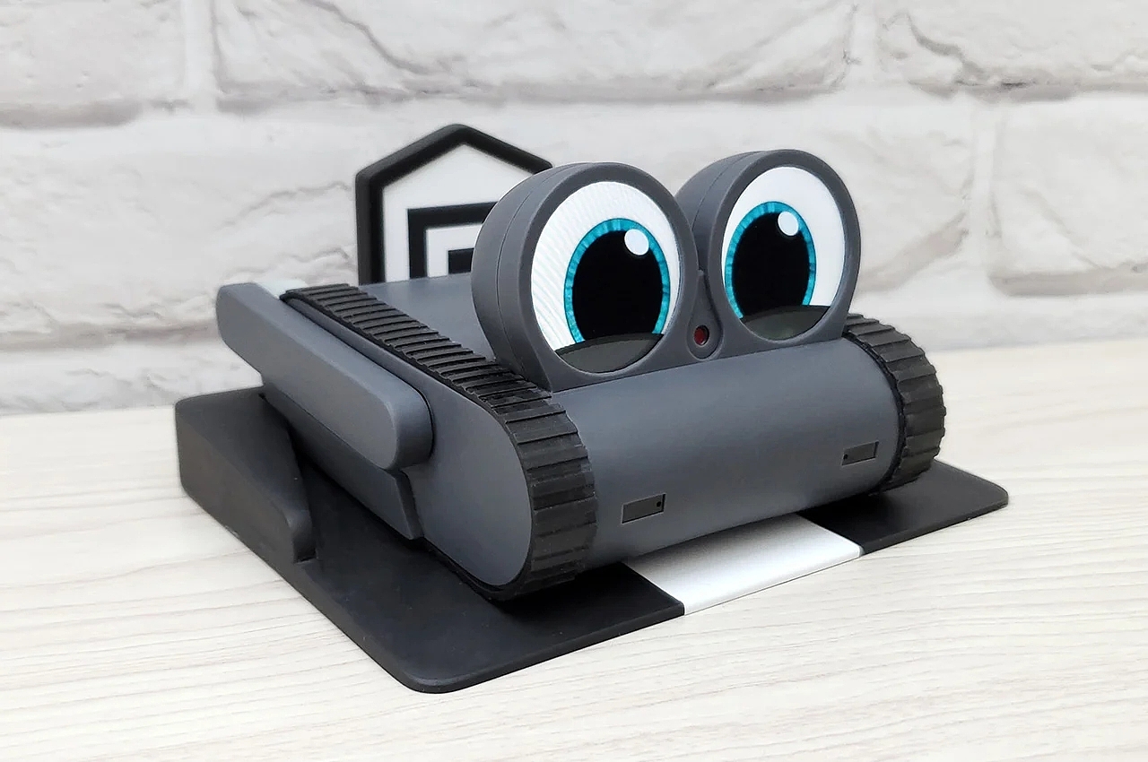 robot，Doly，cure，interactive，