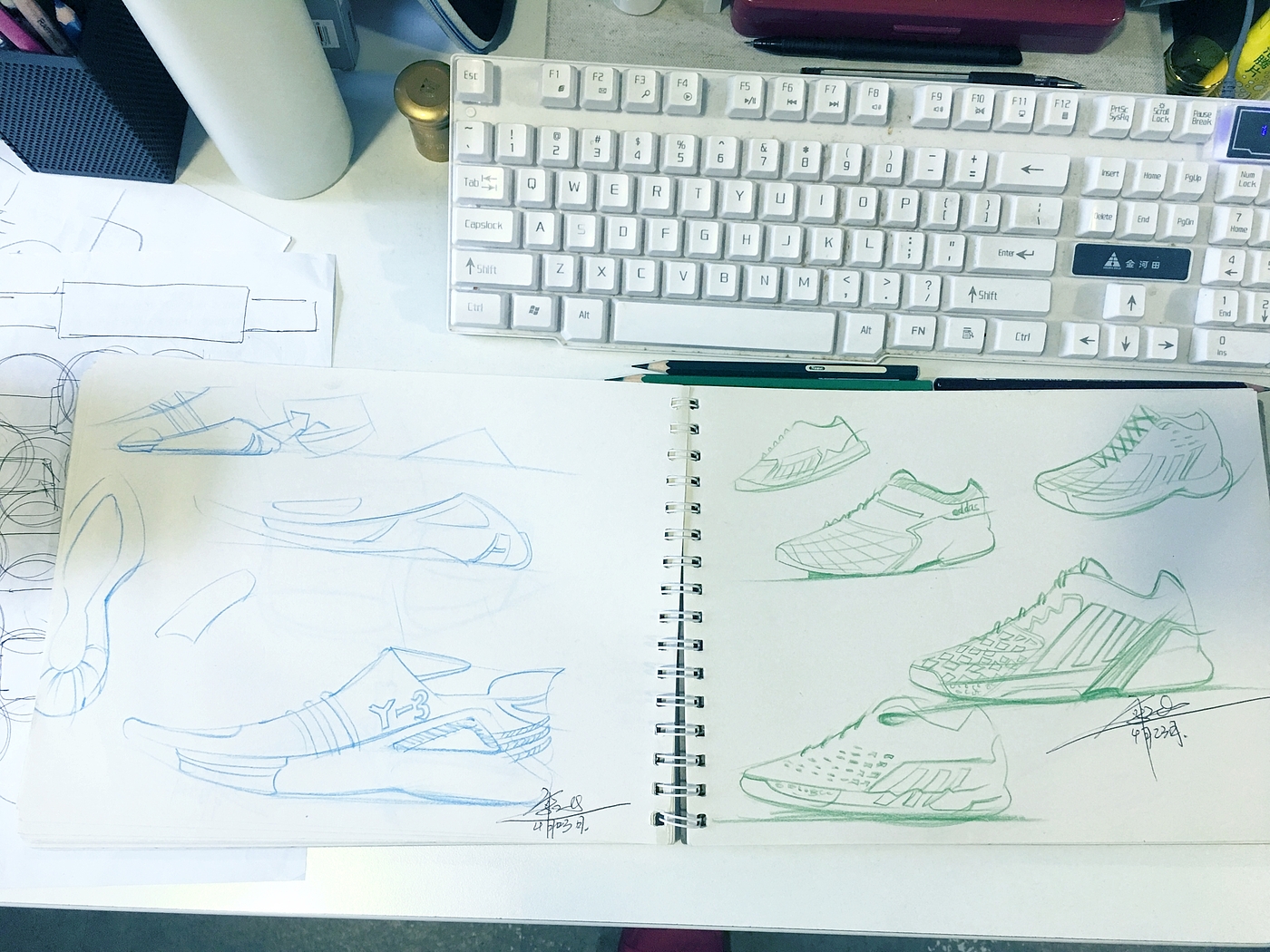 Hand drawn，