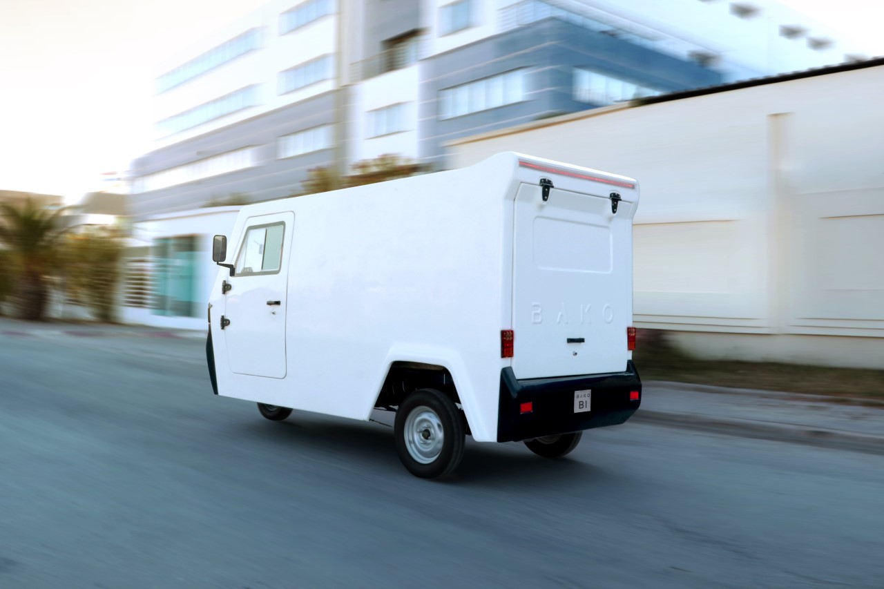 solar energy，electric vehicle，vehicle，industrial design，Large space，