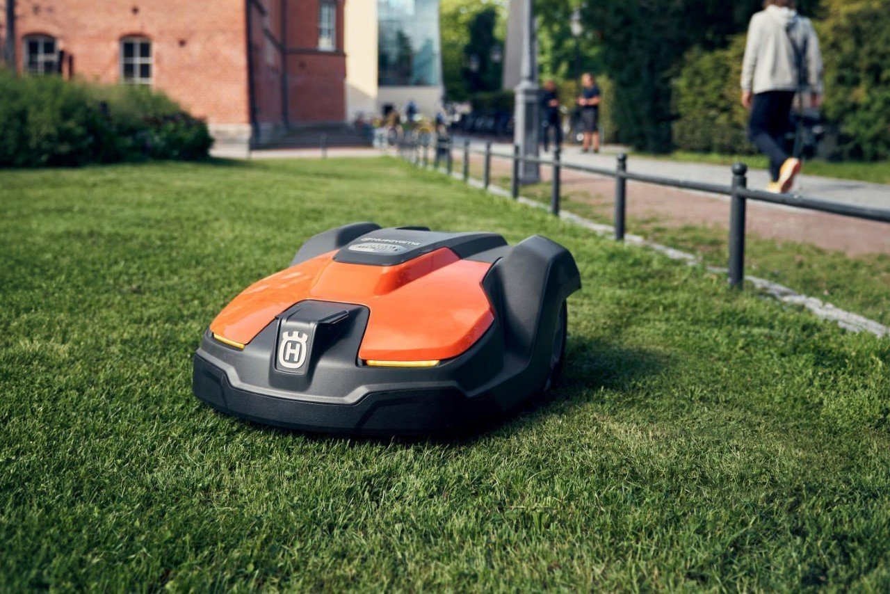 Husqvarna，Built-in GPS，Automatic mower，