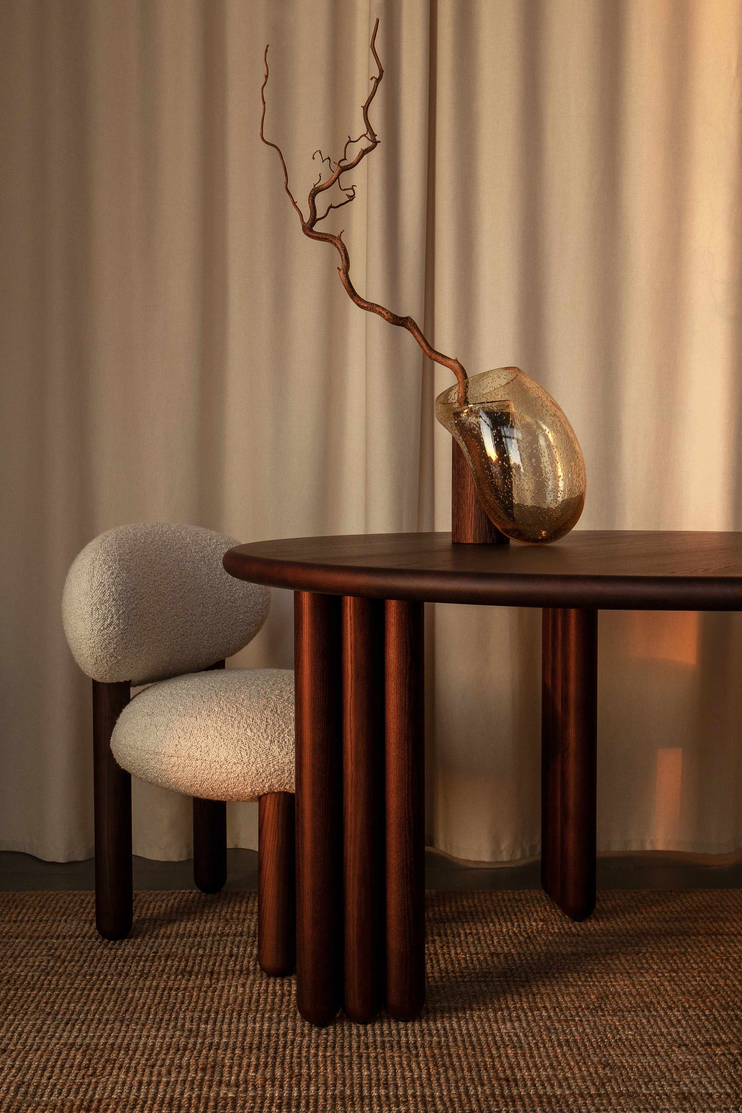 table，furniture，Versatility，