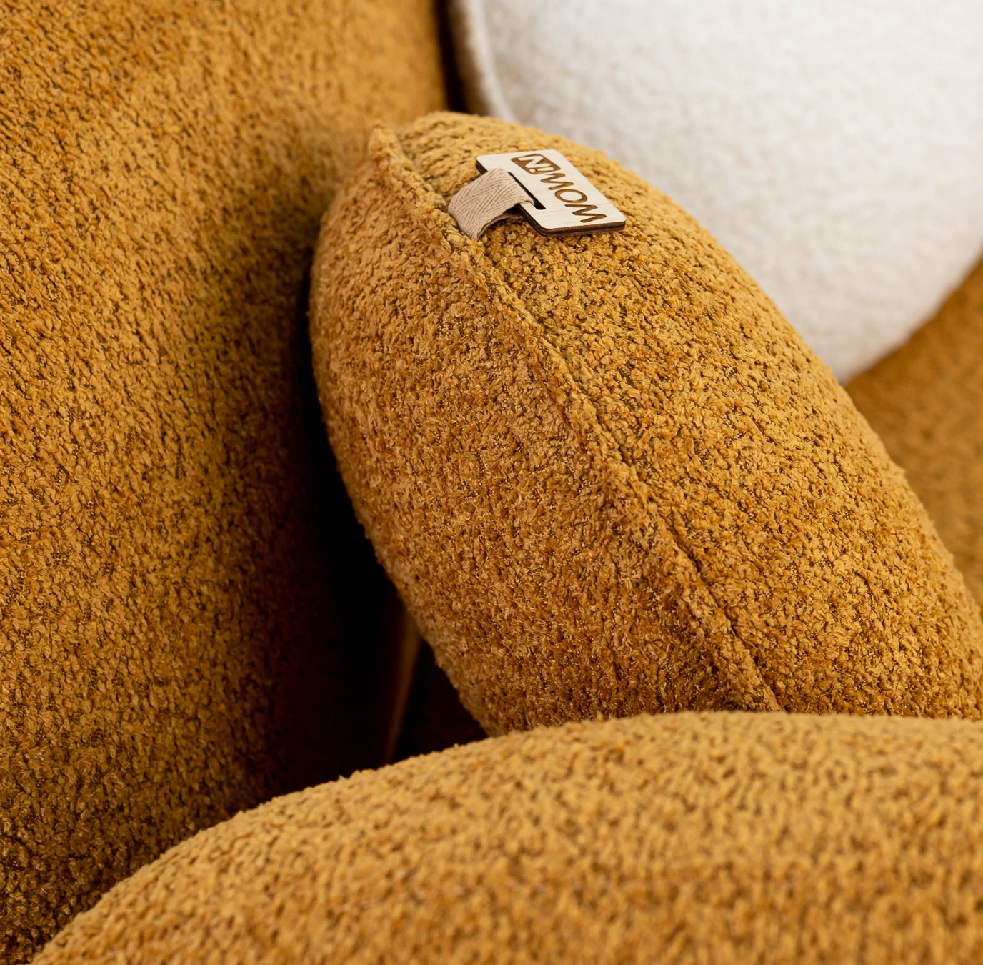 Armchair，chair，furniture，