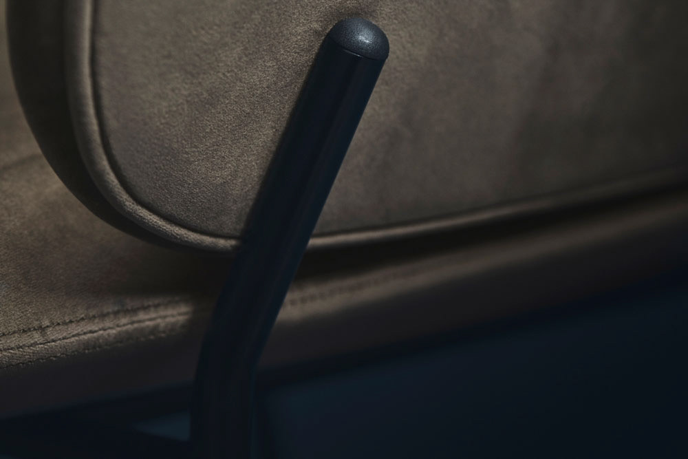 chair，Four legged chair，grey，furniture，chair，