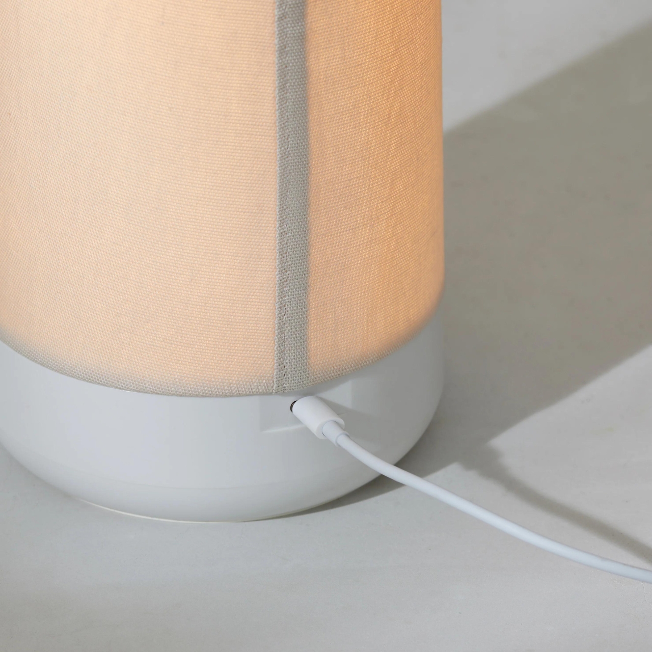 Bedside lamp，Ambient light，Reading lamp，lamps and lanterns，household electrical appliances，