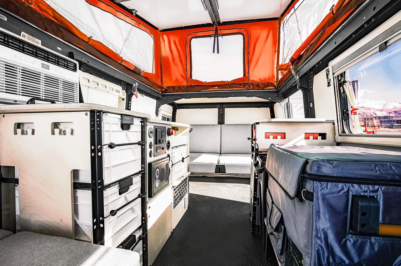 solar eclipse，trailer，outdoors，travel，Design，