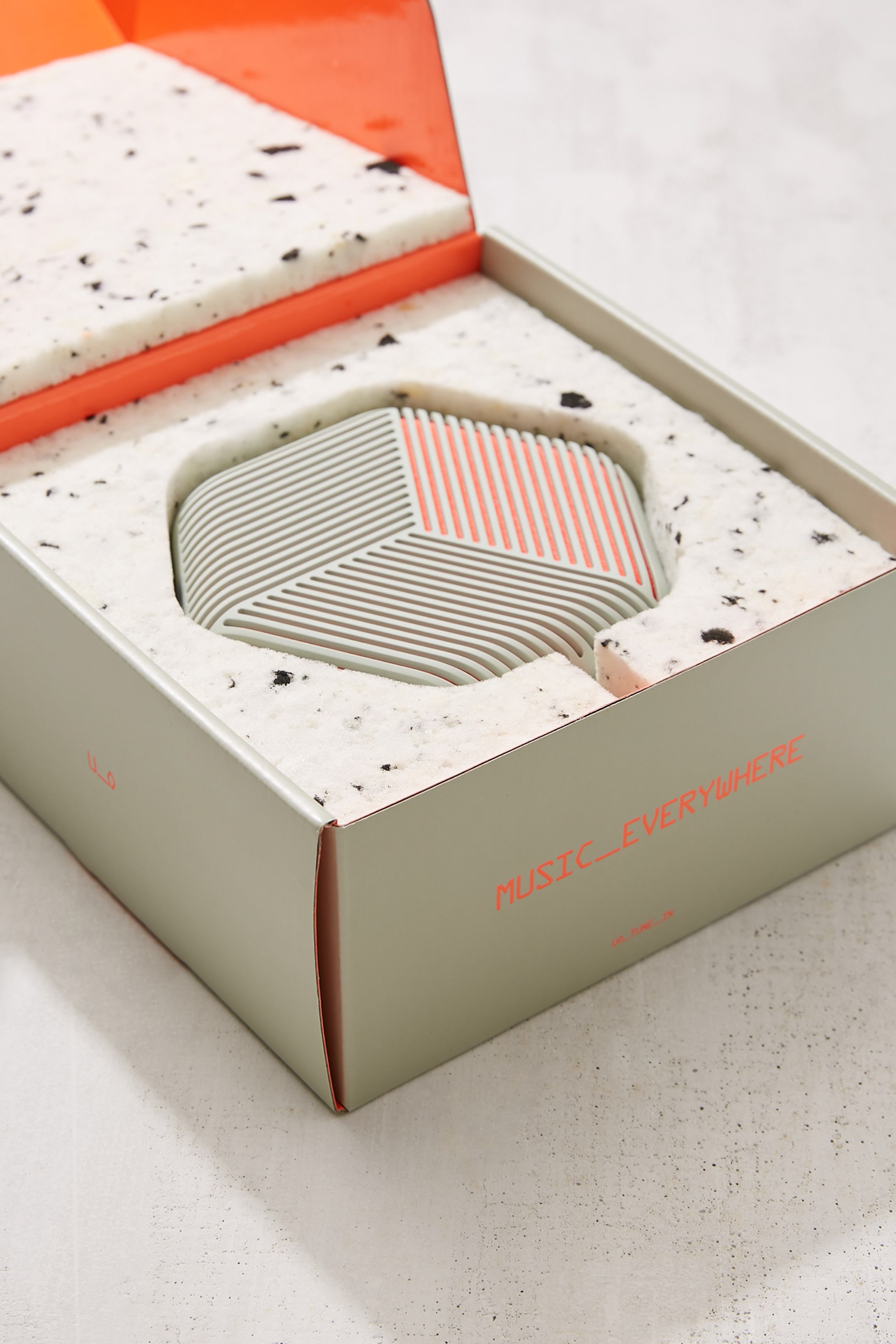 UO_TUNE_IN，Hex Speaker，