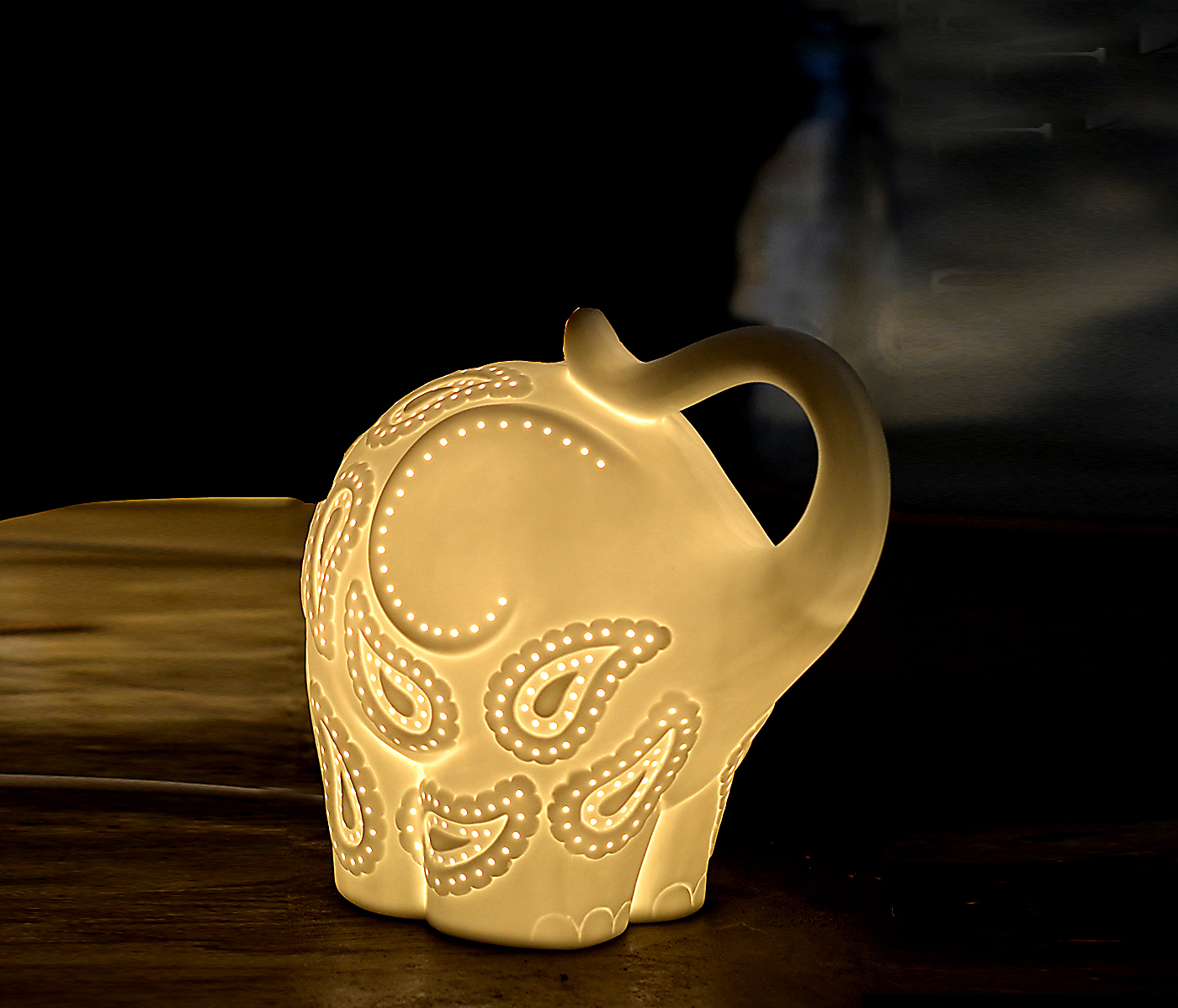 New Youth，environment protection，Ceramic lamp，Auspicious elephant，