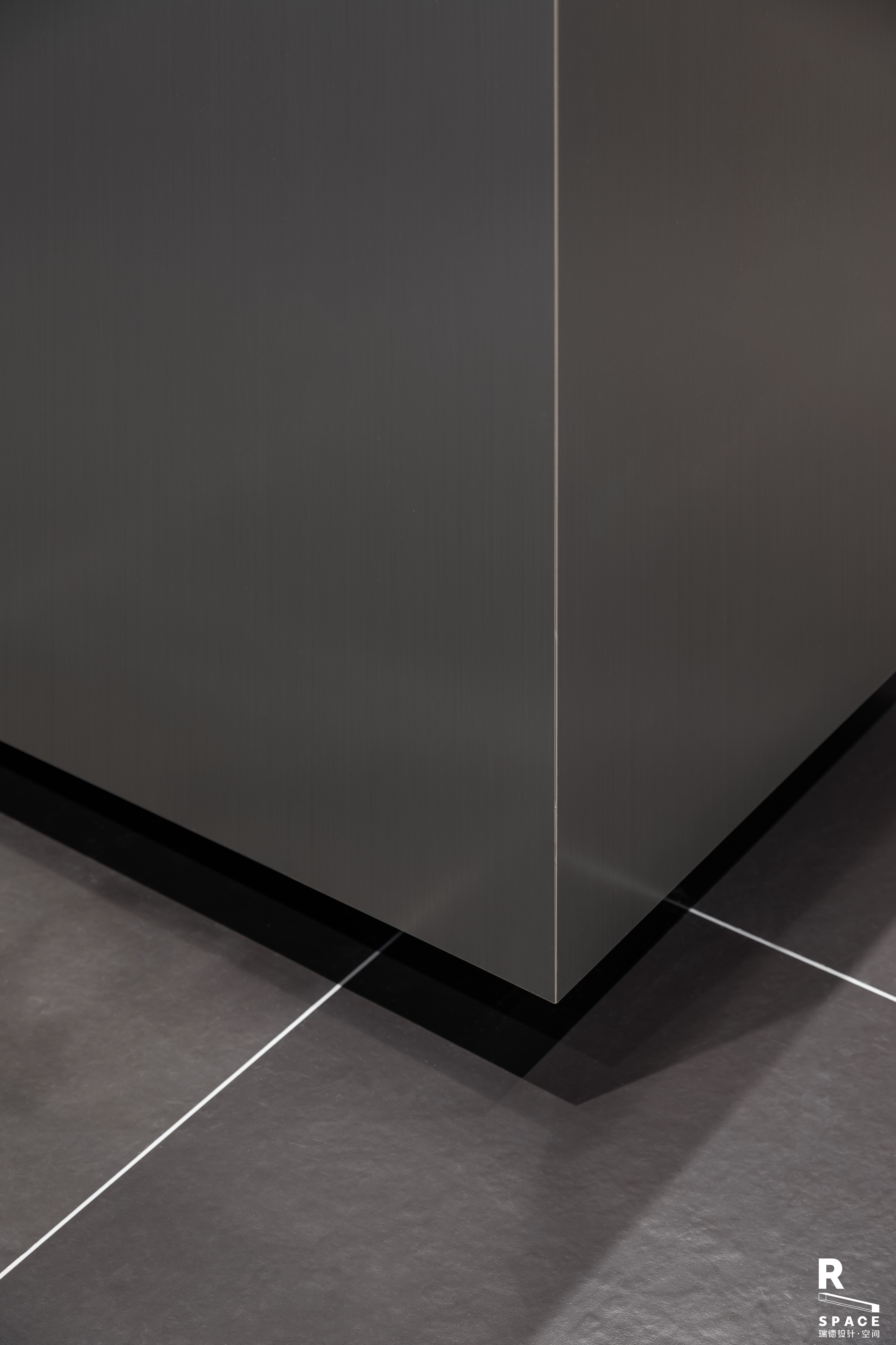 Red design，space design ，industrial design，Extreme，Zhengzhou，Hangzhou design company，Design services，Super Body Store，