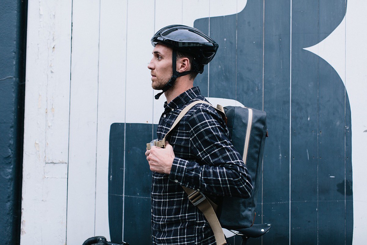 Harrier，Helmet，outdoors，product design，