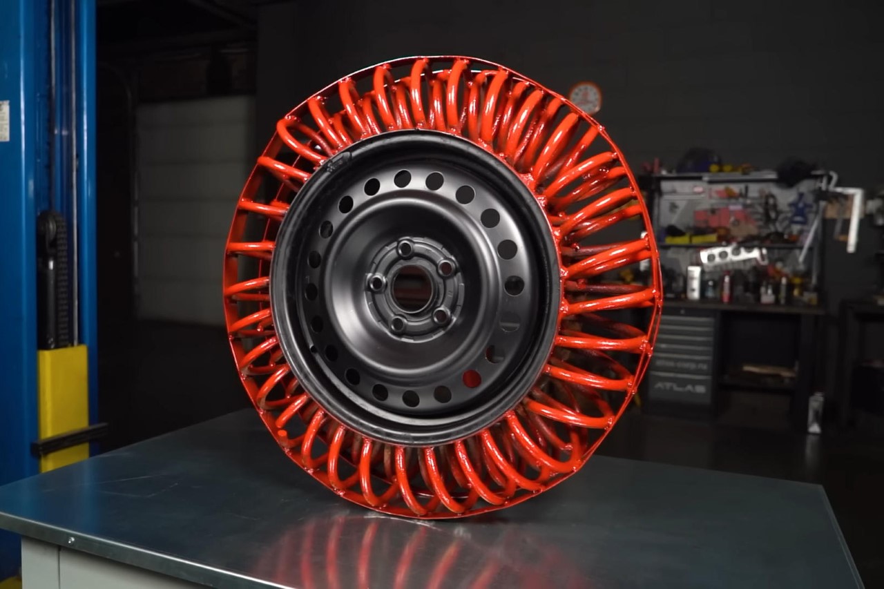 spring tire，suv，Metallic materials，