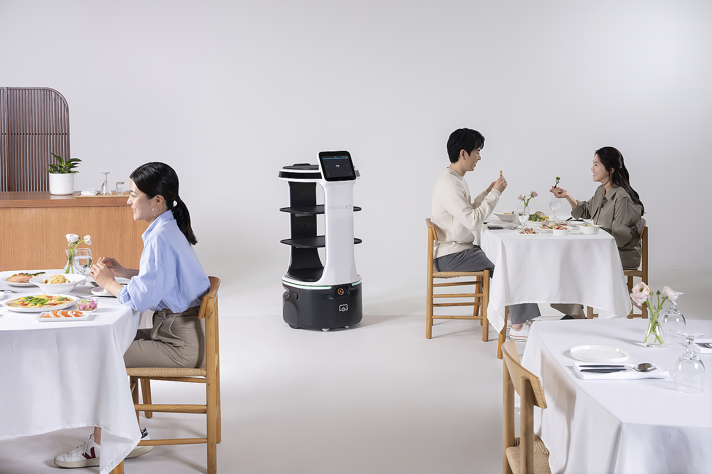 Servi Plus，food delivery，robot，