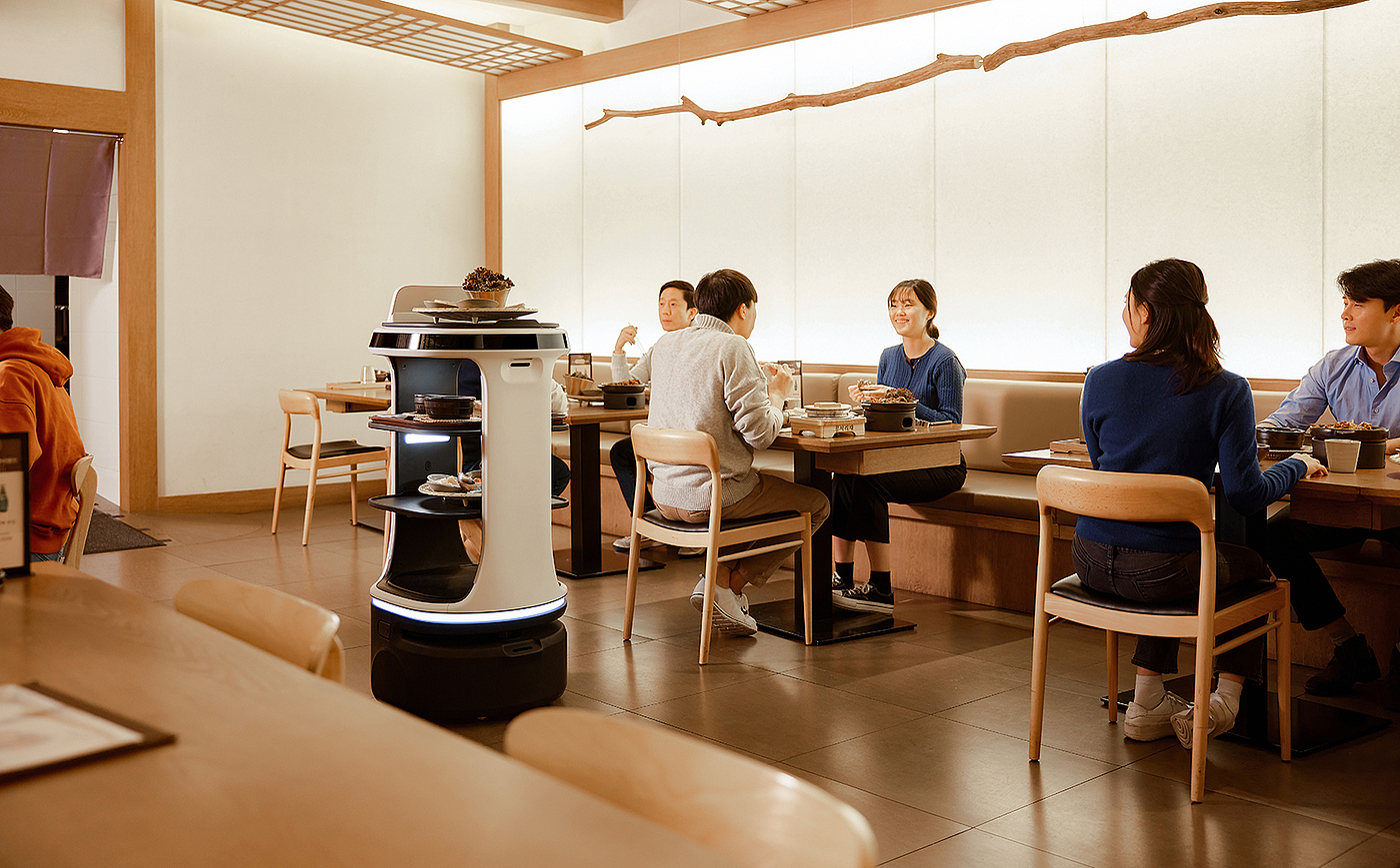 Servi Plus，food delivery，robot，