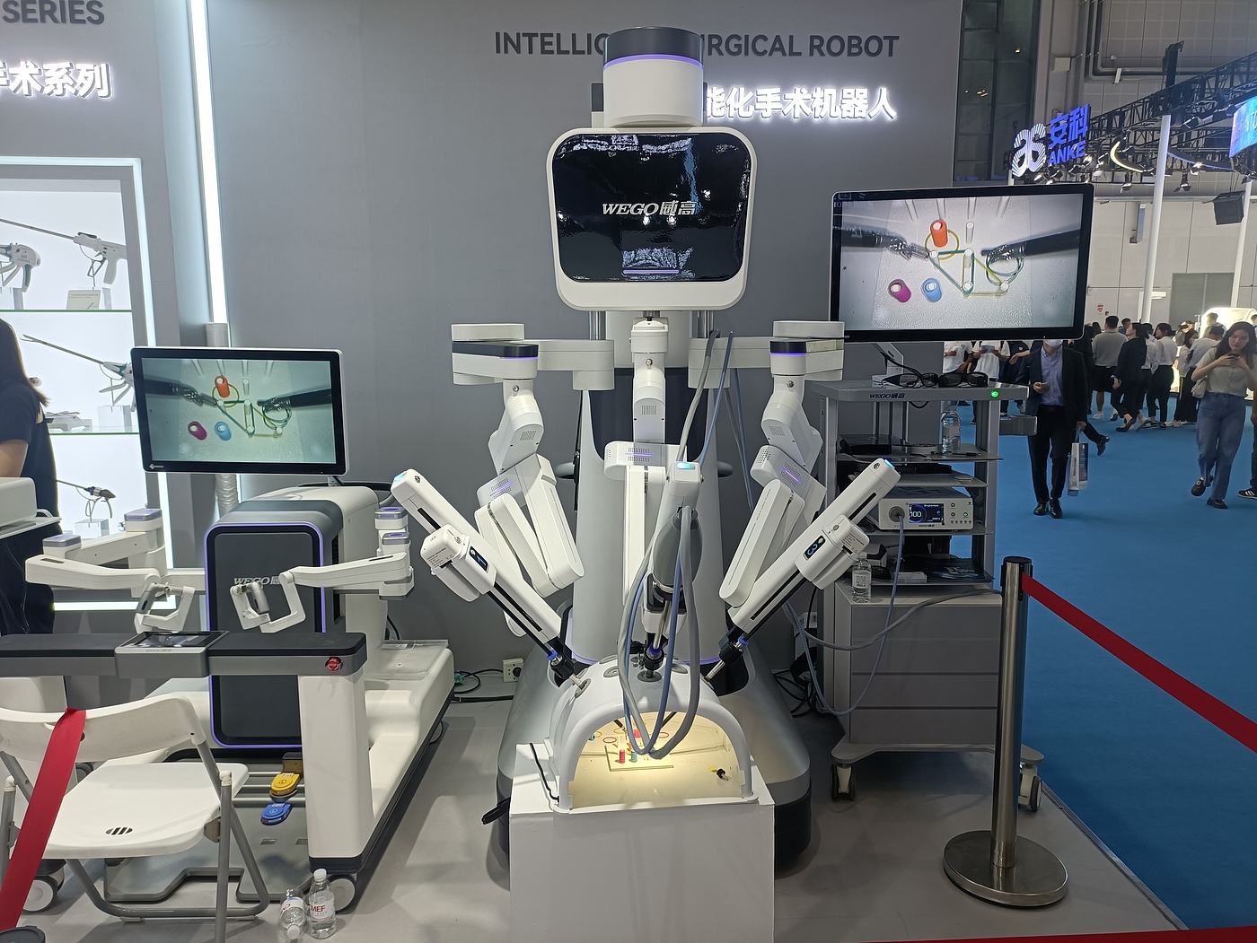 Zhijia design，Surgical robot，Red dot award，intelligent system，