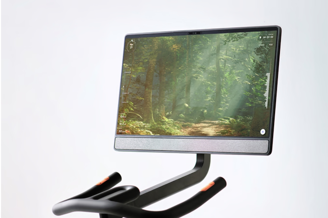 holographic screen，Indoor fitness，Virtual Reality Experience，