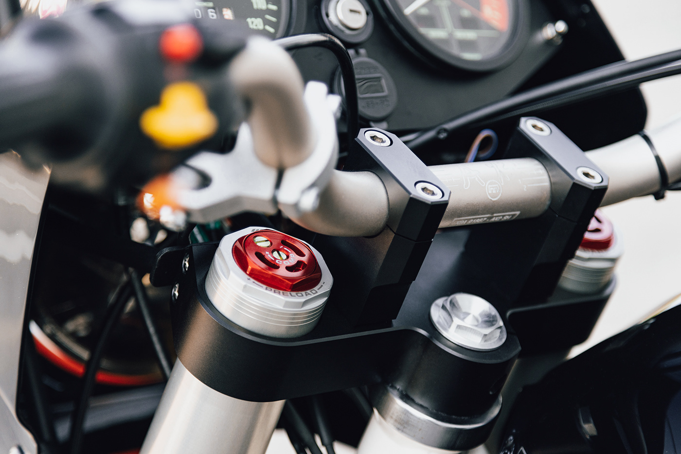 vehicle，Myth 001，motorcycle，