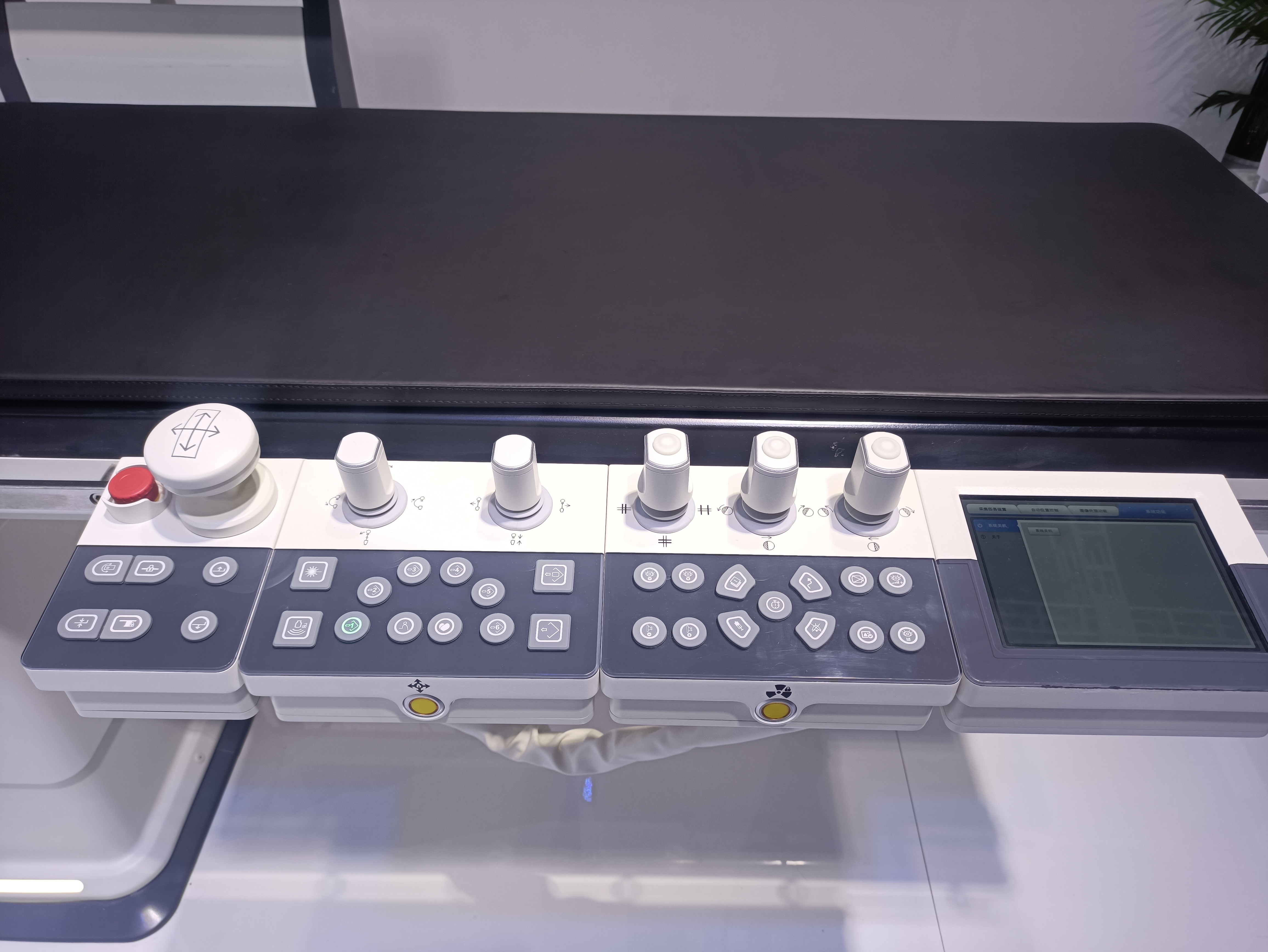 Zhijia design，medical angiography，X-ray system，Medical health，Red dot award，