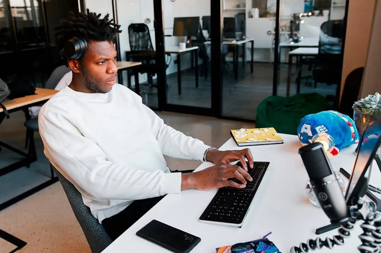 Bluetooth Keyboard，Touch Pad，flexible，