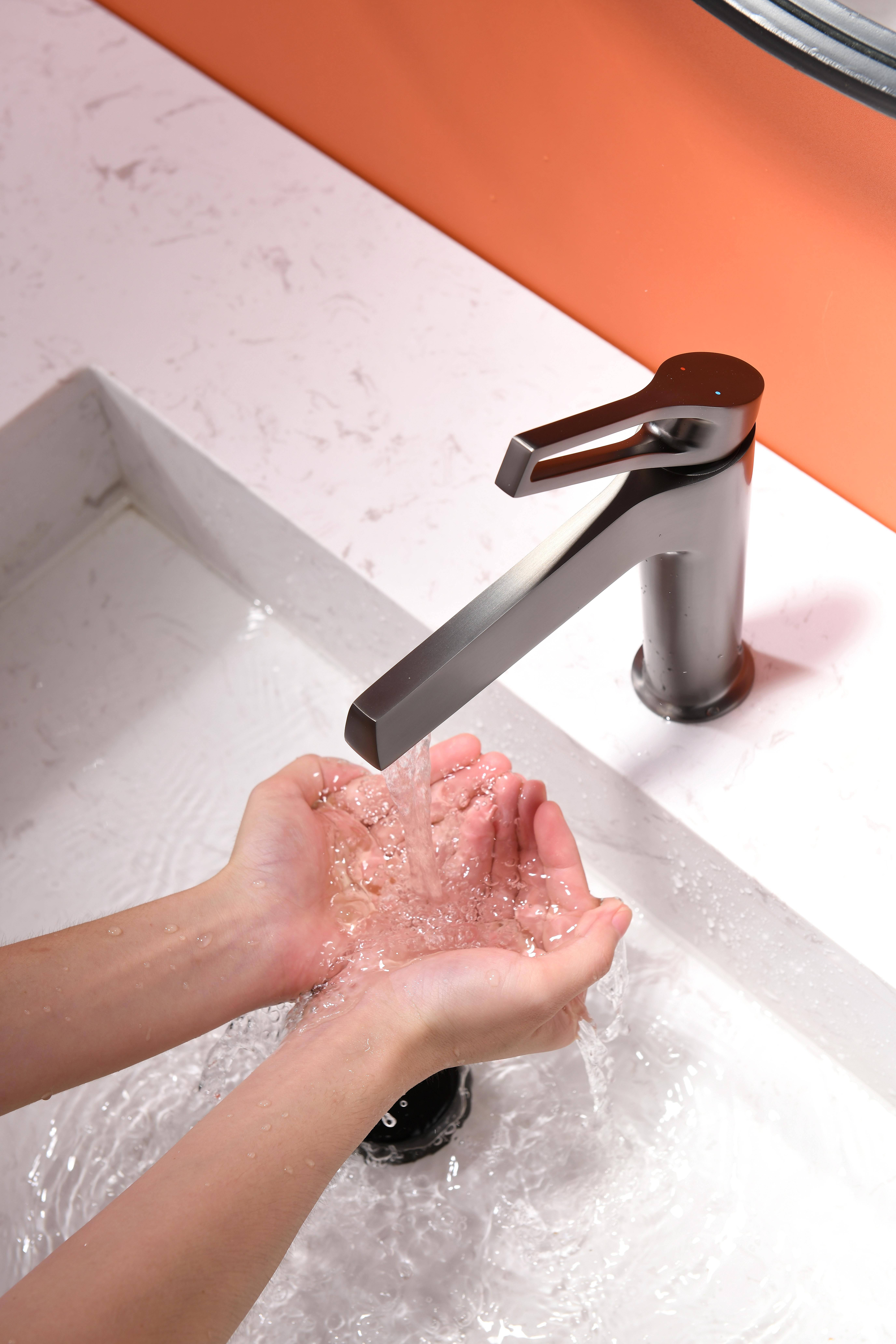 water tap，Basin mixer ，kitchen and toilet，