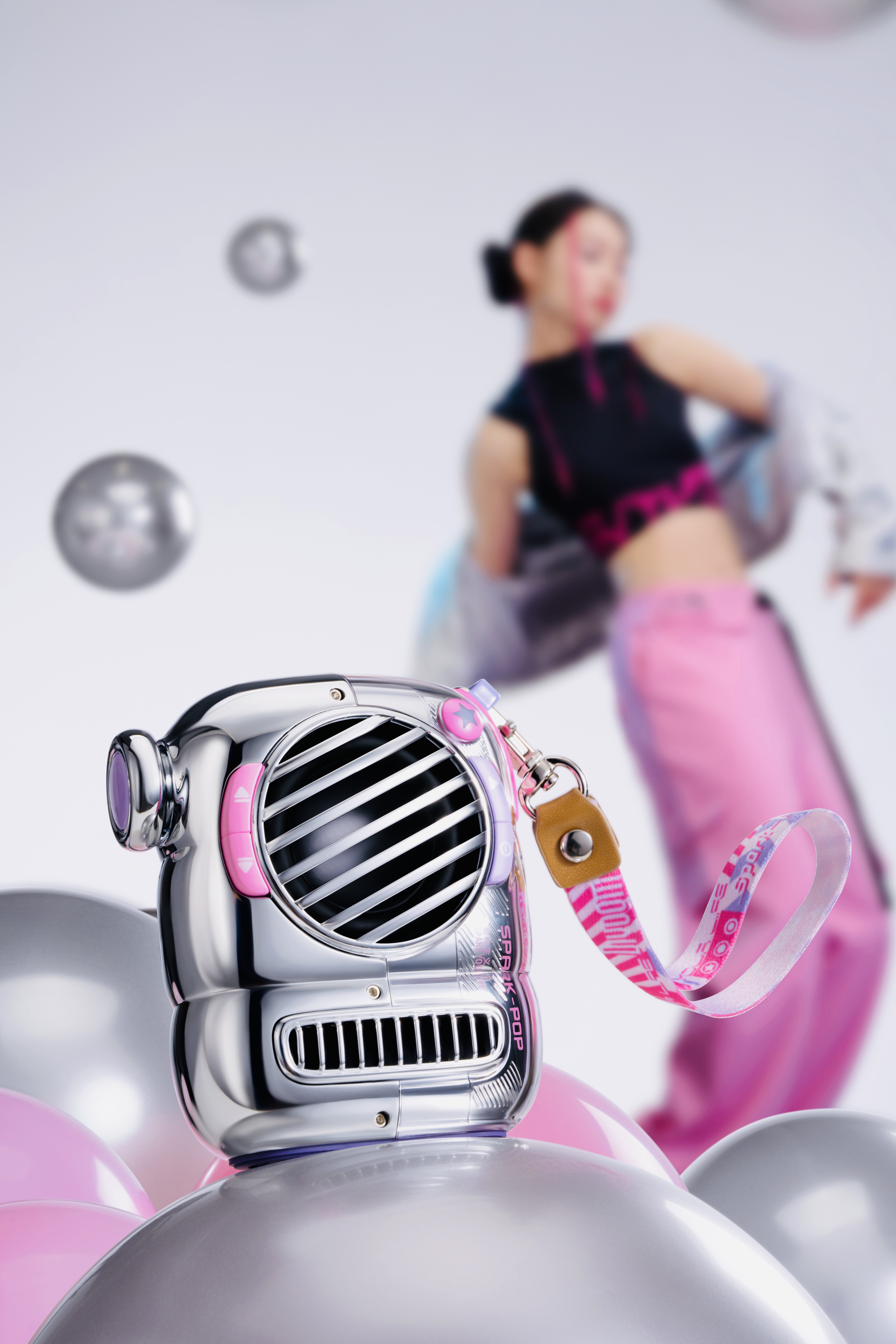 industrial design，product design，The table is set up.，Gift-giving essential，high color value bluetooth speaker，Delicate good things，Design inspiration，