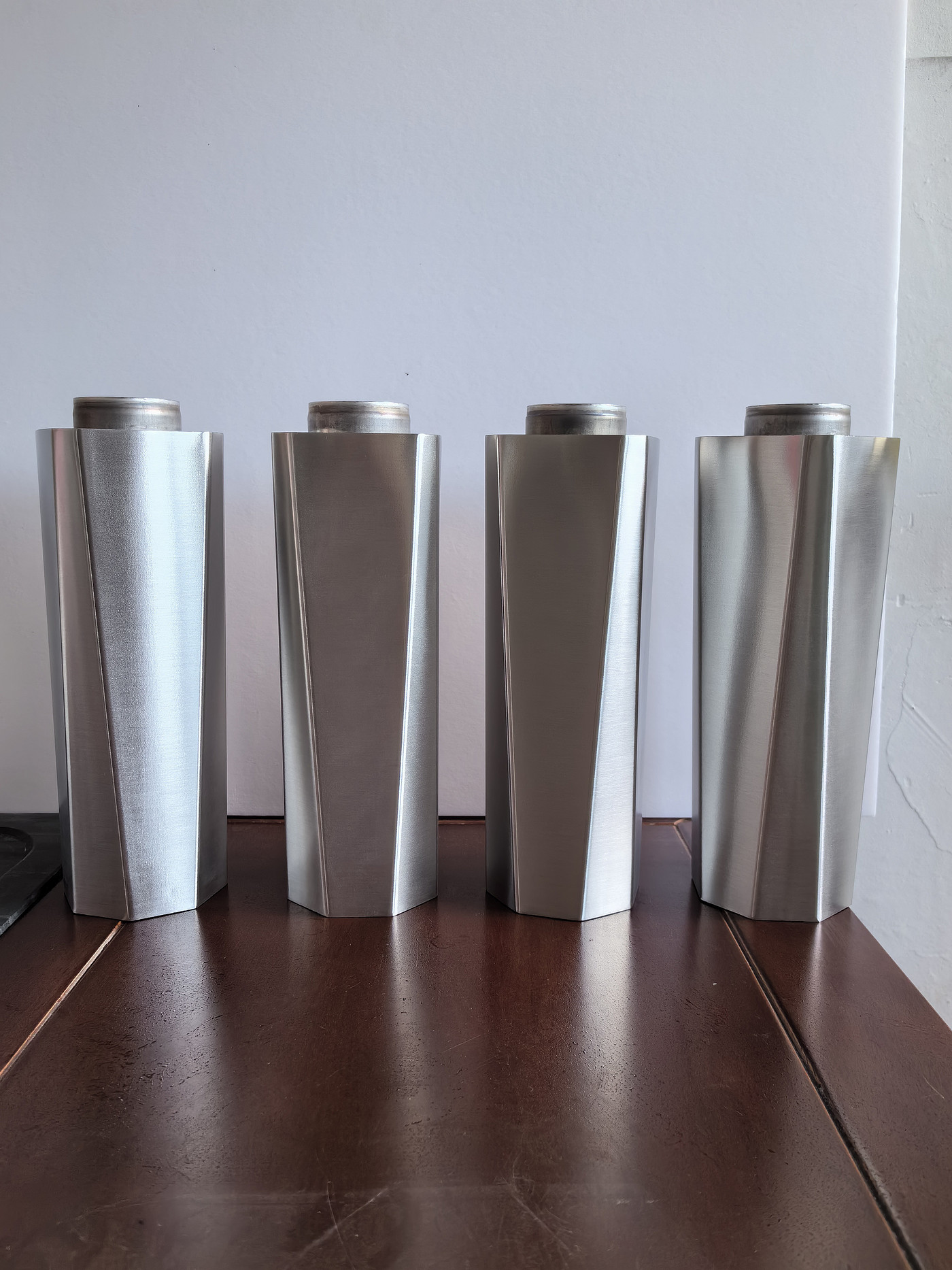 Thermos Cup, Tesla，