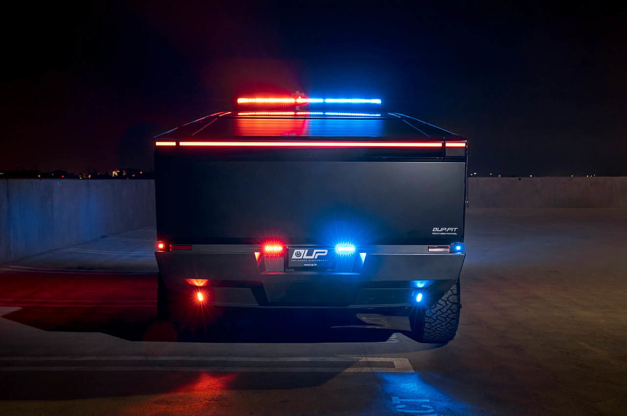 Cybertruck，automobile，police car，vehicle，Tesla Police Car，