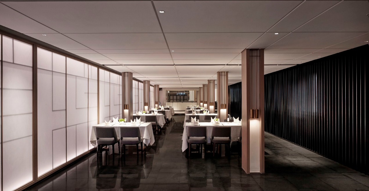 Dining space design，Restaurant Design，glowworm，Wood and marble，Plant reconstruction，space design ，Interior design，