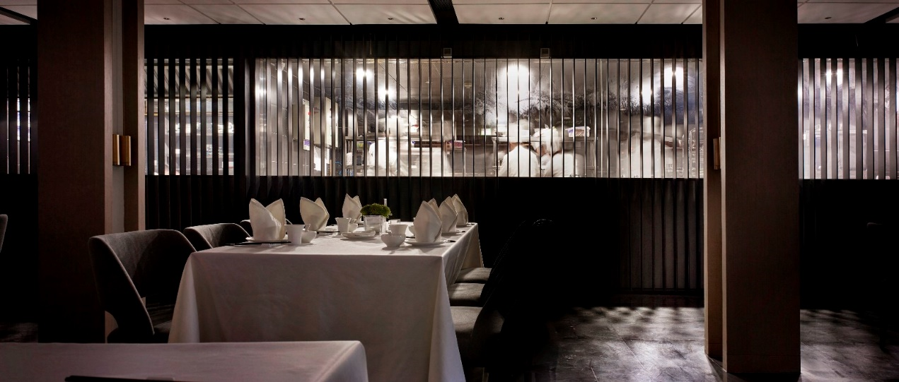 Dining space design，Restaurant Design，glowworm，Wood and marble，Plant reconstruction，space design ，Interior design，