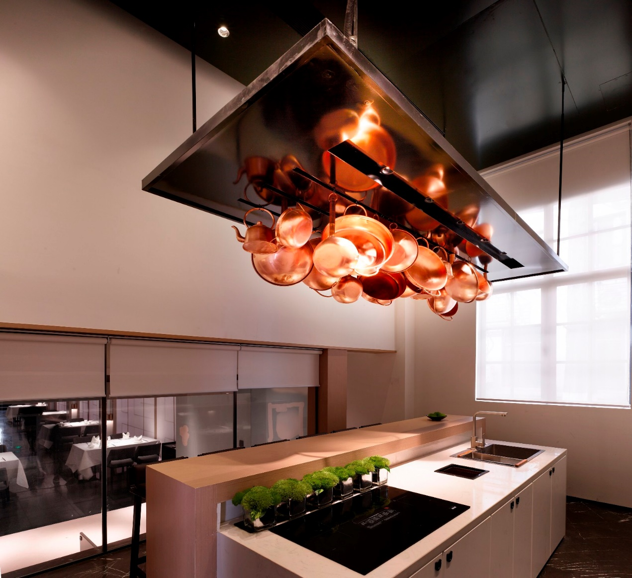 Dining space design，Restaurant Design，glowworm，Wood and marble，Plant reconstruction，space design ，Interior design，