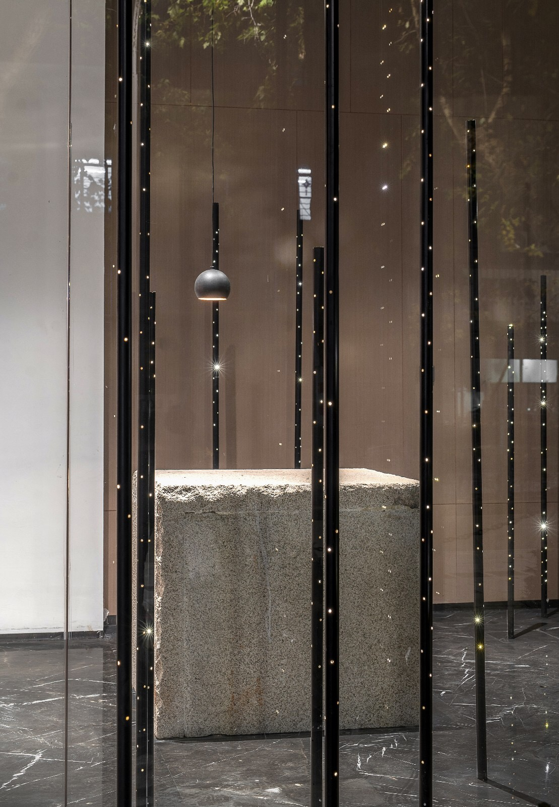 Dining space design，Restaurant Design，glowworm，Wood and marble，Plant reconstruction，space design ，Interior design，