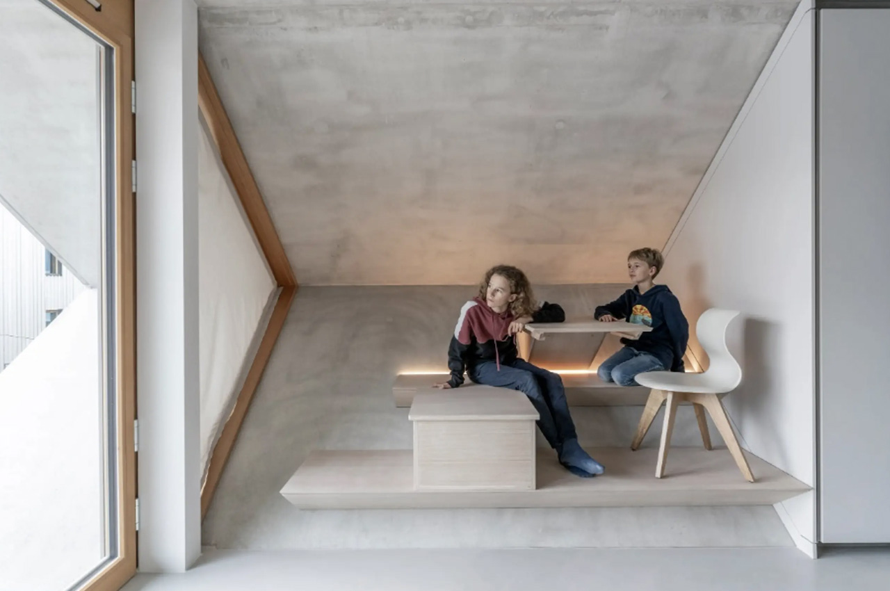 Apartment building，Germany，Public life，