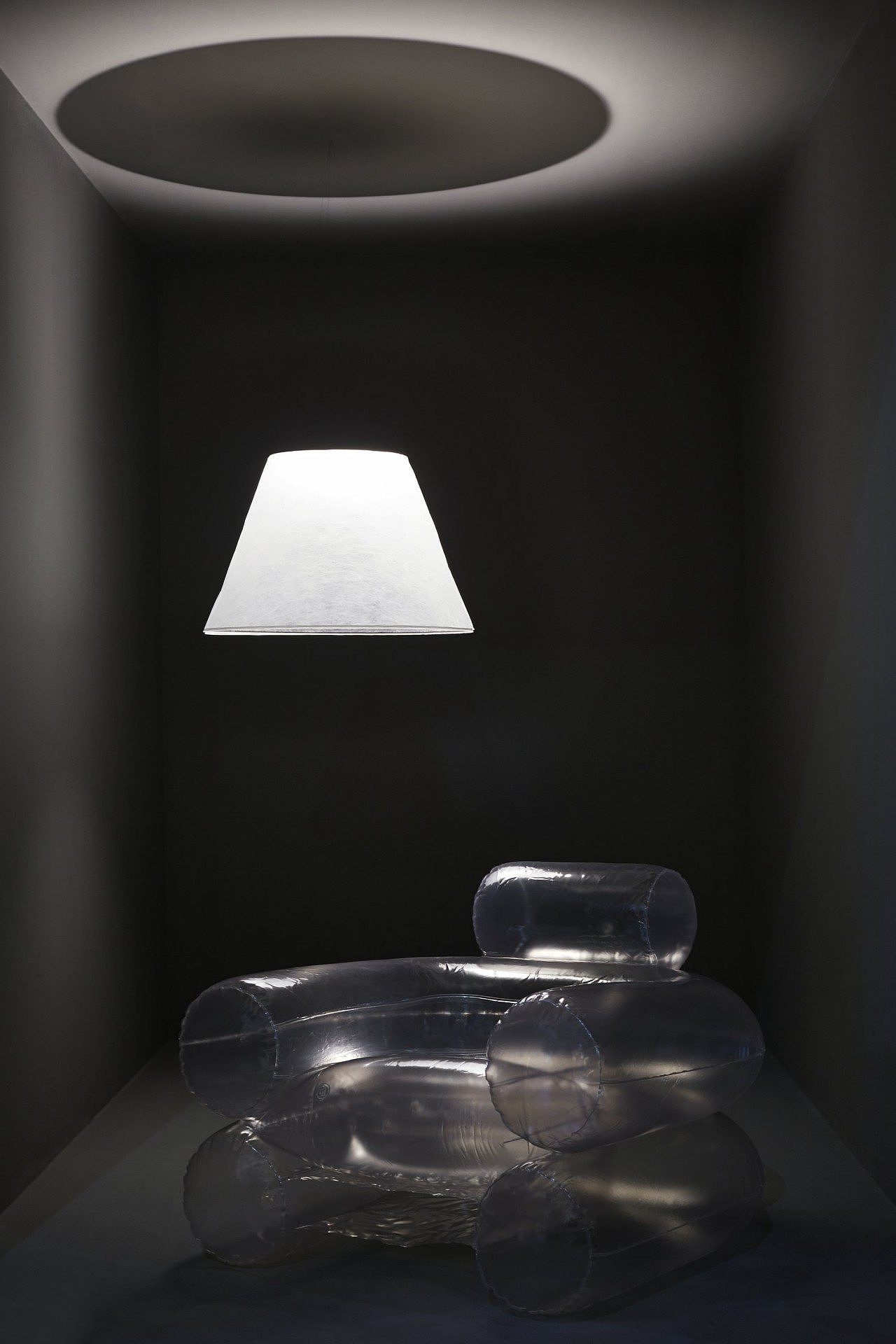 lamp，illusion，mysterious，a chandelier，