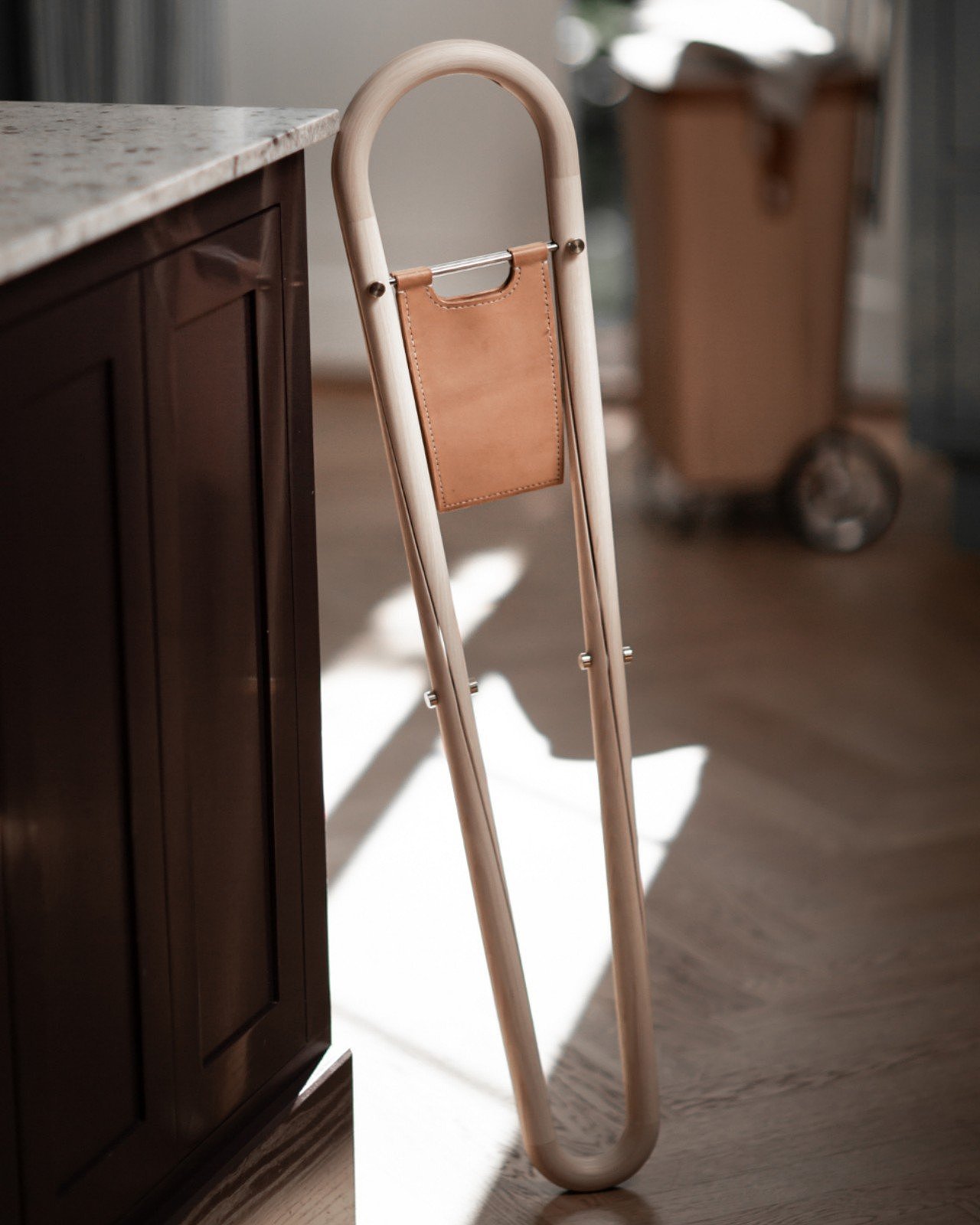 Walking stick，Wooden stool，multi-function，