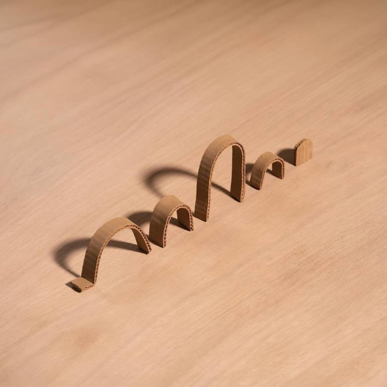 Ceramic art，Artwork，cardboard，