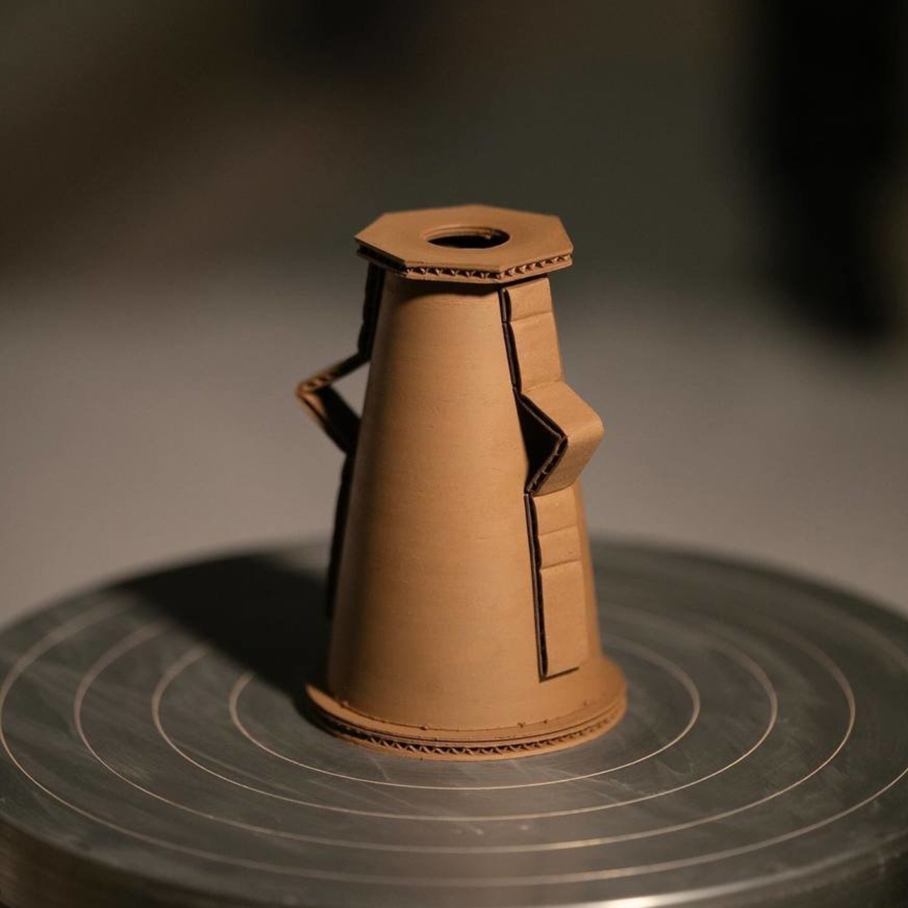 Ceramic art，Artwork，cardboard，