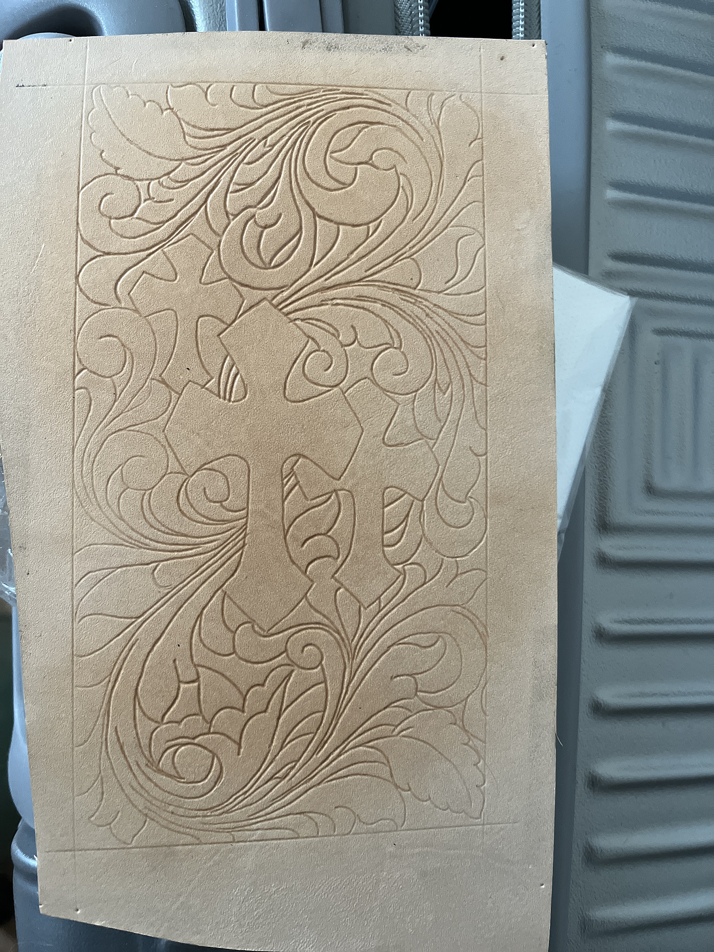 Leather carving，