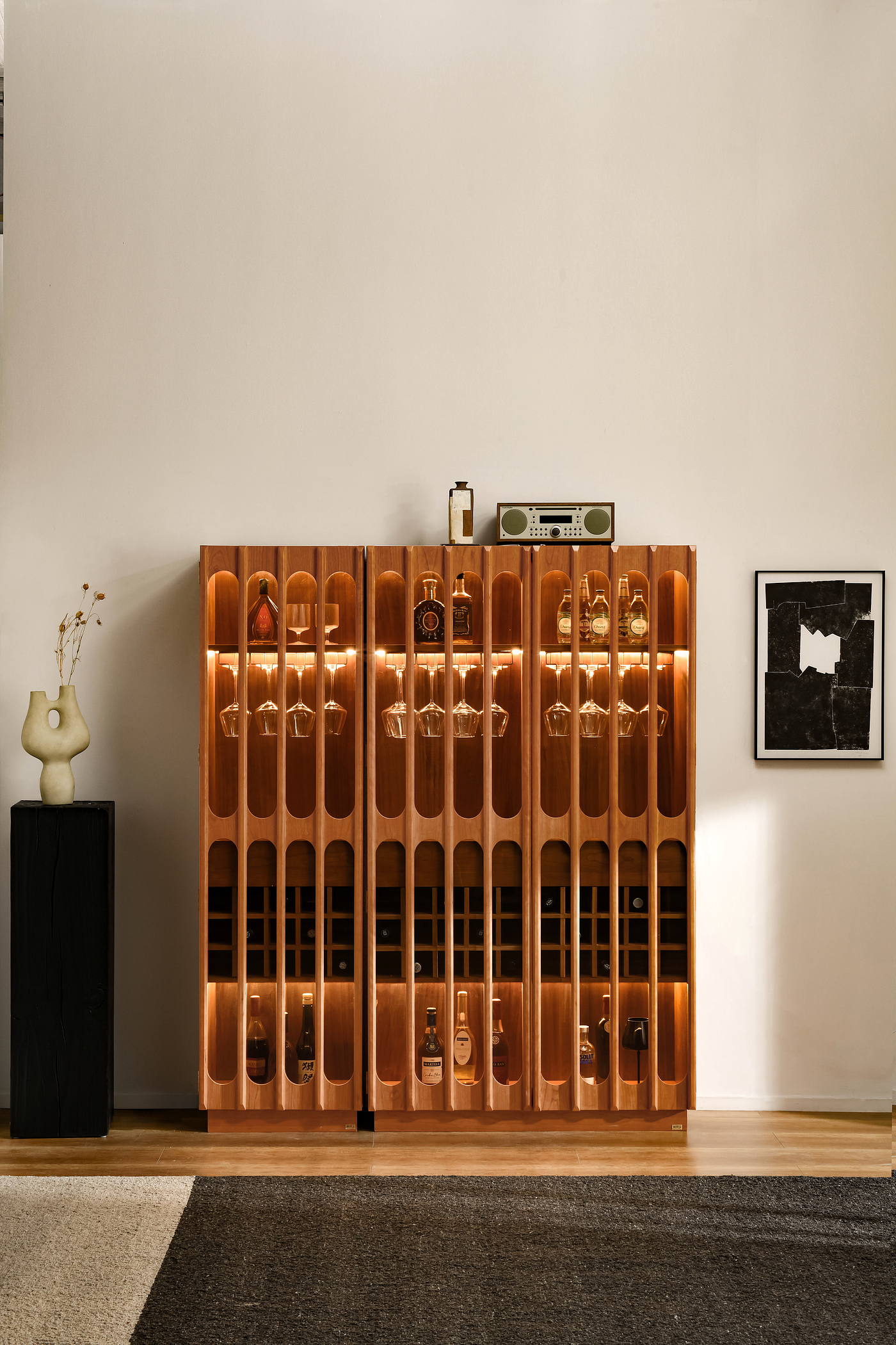 Wine Cabinet · Solid Wood · Atmosphere，