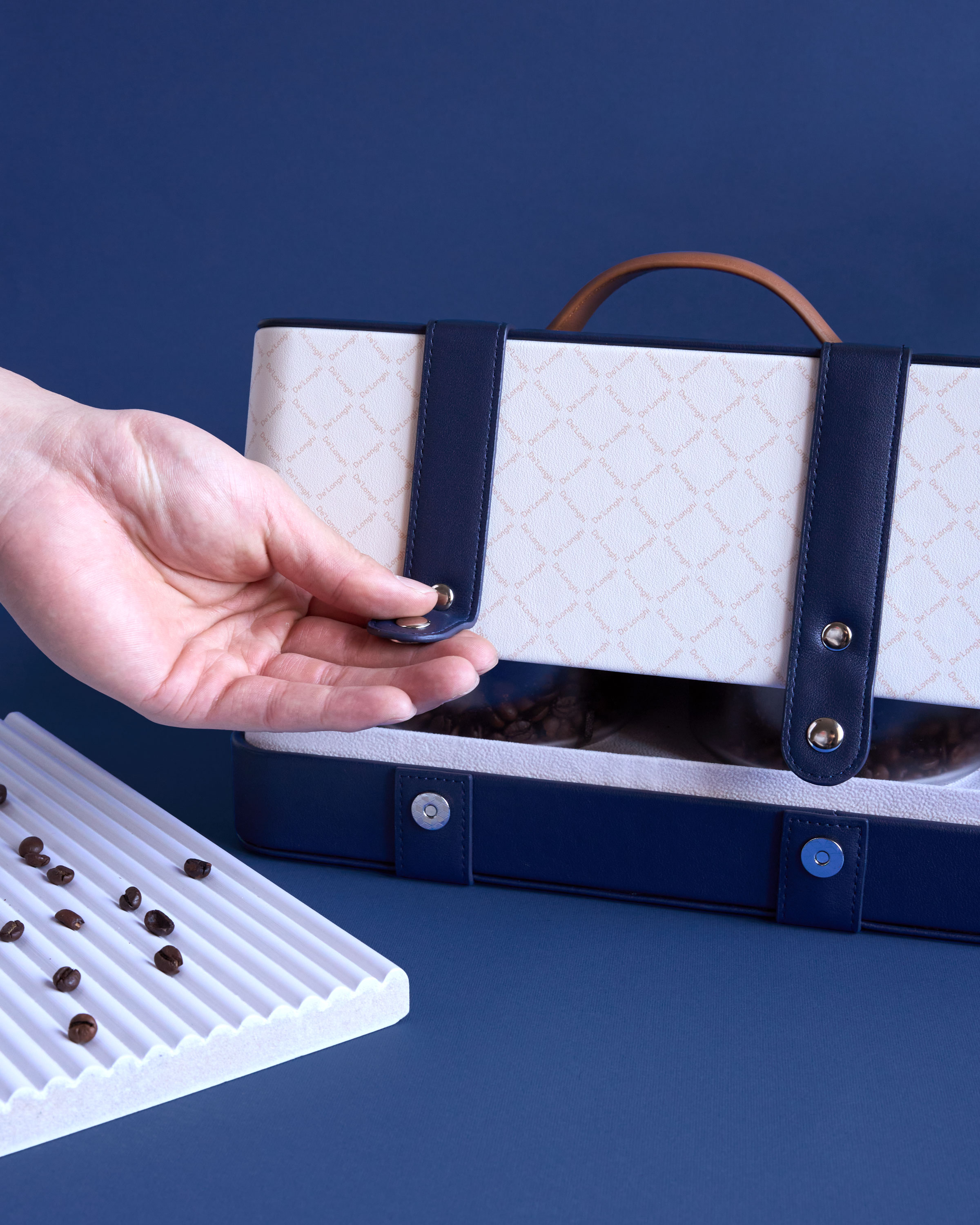 packing，packing，Coffee Bean Barn，Coffee Bean Barn，Delong，Delong，product design，product design，Coffee machine，Coffee machine，Italy，Italy，fashion，portable，fashion，portable，