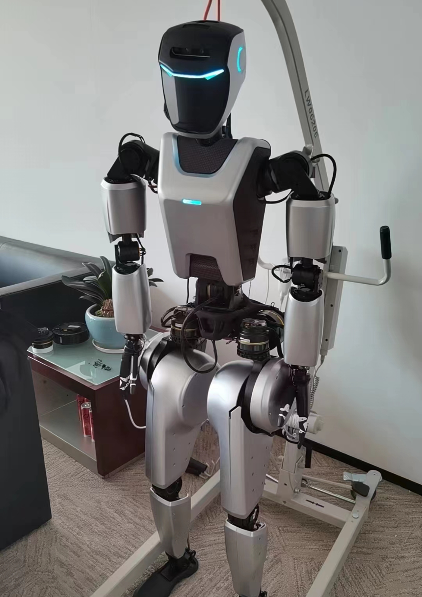 Humanoid robot，Joyson Group，