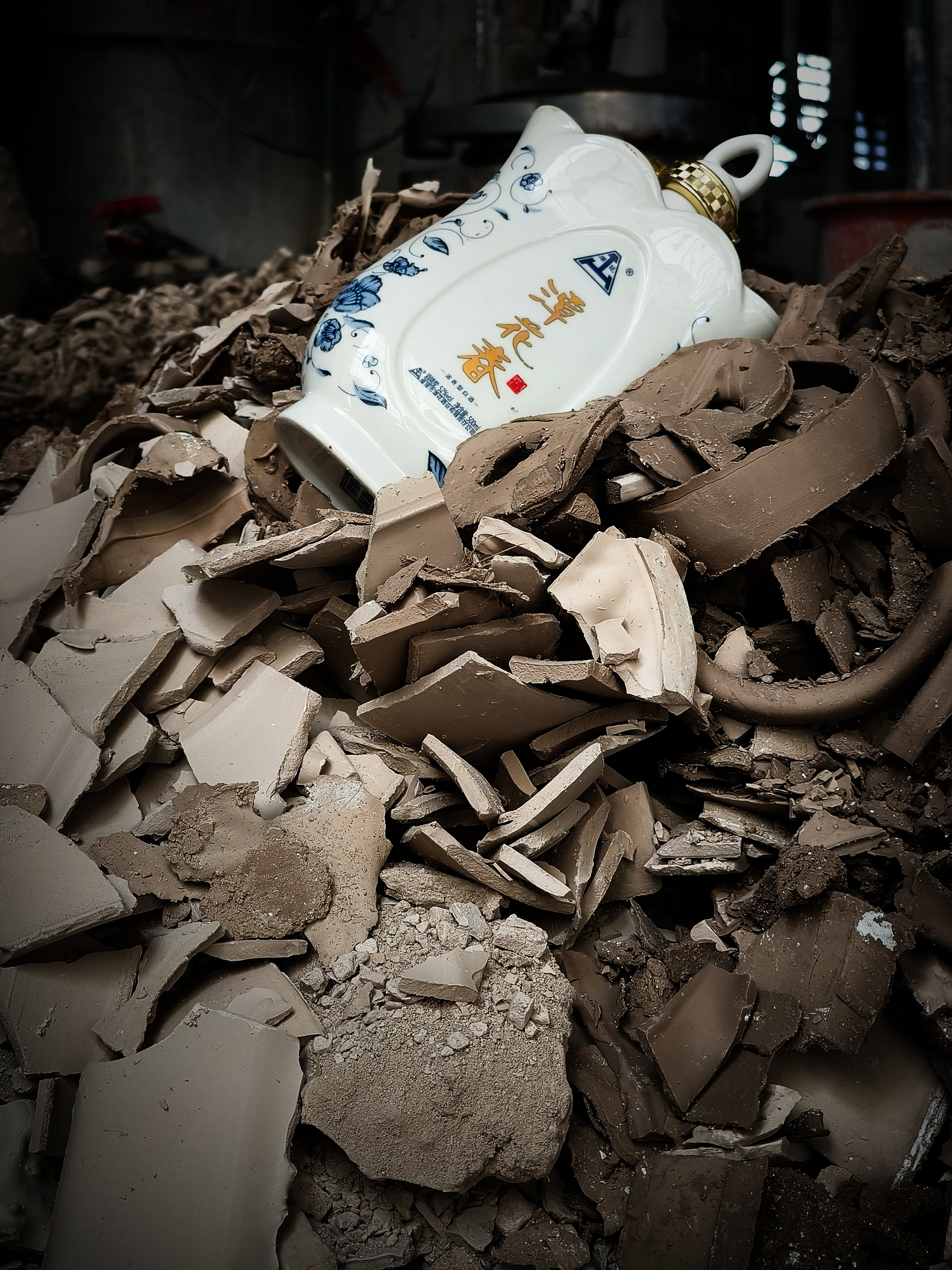 ceramic wine bottle，Jingdezhen，Wine packaging，Baijiu，Design，