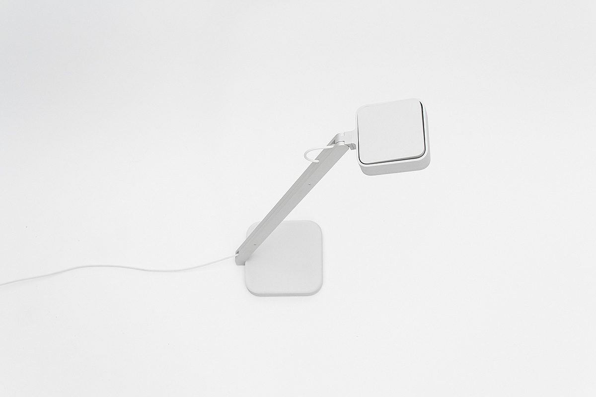 Solid aluminum，Adjustable，switch，3°，Desk lamp，