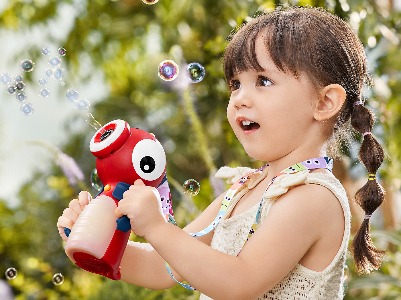 children; entertainment; sound; bubble; cartoon; toy; pattern，