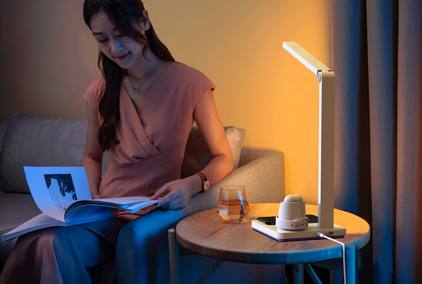 All-in-one table lamp wireless charging，