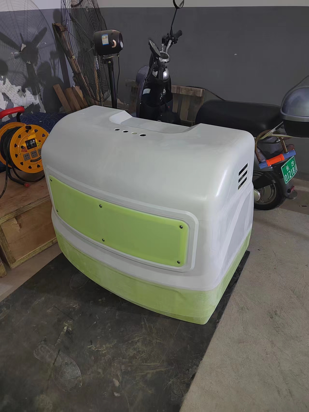 Unmanned demolition machine，Remote control，Unmanned control，Building demolition，metallurgical slagging，