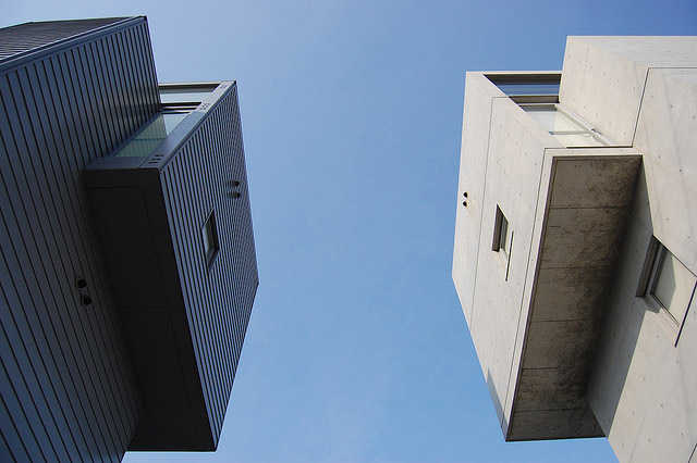 East West integration，Light and wind，natural，cement，geometry，