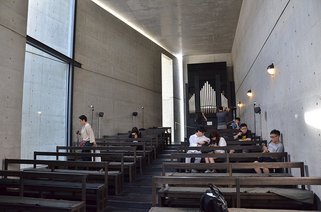 East West integration，Light and wind，natural，cement，geometry，